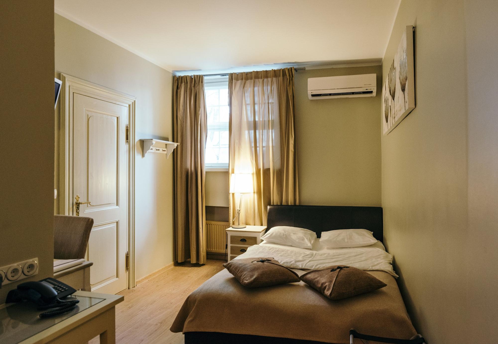เมอร์ชานต์ เฮาส์ โฮเต็ล Hotel ทาลลินน์ ภายนอก รูปภาพ