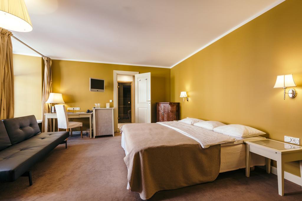 เมอร์ชานต์ เฮาส์ โฮเต็ล Hotel ทาลลินน์ ภายนอก รูปภาพ